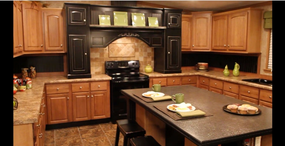 1-kitchen-island-kabco-tunica-show-32x70-manufactured-home-living-news-com-Aa