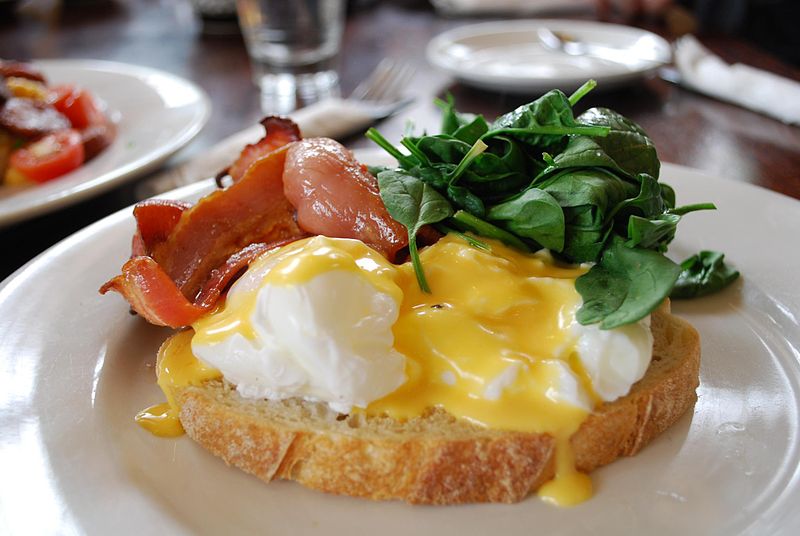 eggs_benedict_with_bacon-credit-wikicommons-posted-manufactured-home-living-news-