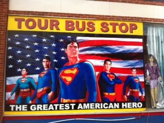 superman-square-museum-gift-shop-metropolis-il-usa-supermans-hometown-posted-manufactured-home-living-news-
