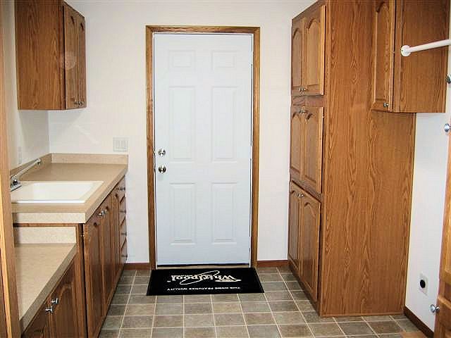 7-tanner-laundry-deep-sink-cabinets-manufactured-home-living-news-