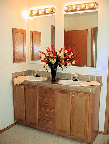 6-master-bath-dual-sinks-santa-rosa-liberty-show-manufactured-home-living-