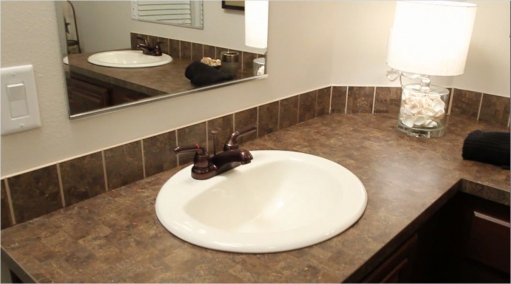 6-dual-sinks-guest-bath--tunica_kabco_10thanniversary_as-00-332x72