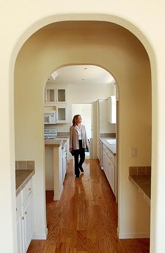 carolyn-rolfes-developer-cityscapes-carthage-mills_photo-credit-enquirer-posted-manufactured-home-living-news-