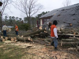 JudyErnieWardNeighborsHomeDamagedTornadoSunshineHomeOwner